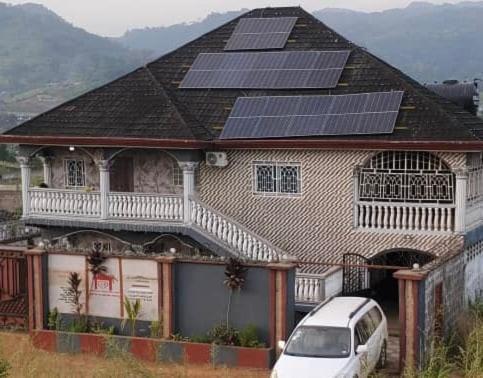 Caroline Trail Villa Freetown Buitenkant foto